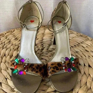 Luichiny Leather NWOT Cheetah Print, Faux Jewel Buckle Ankle Strap Heels Size 8